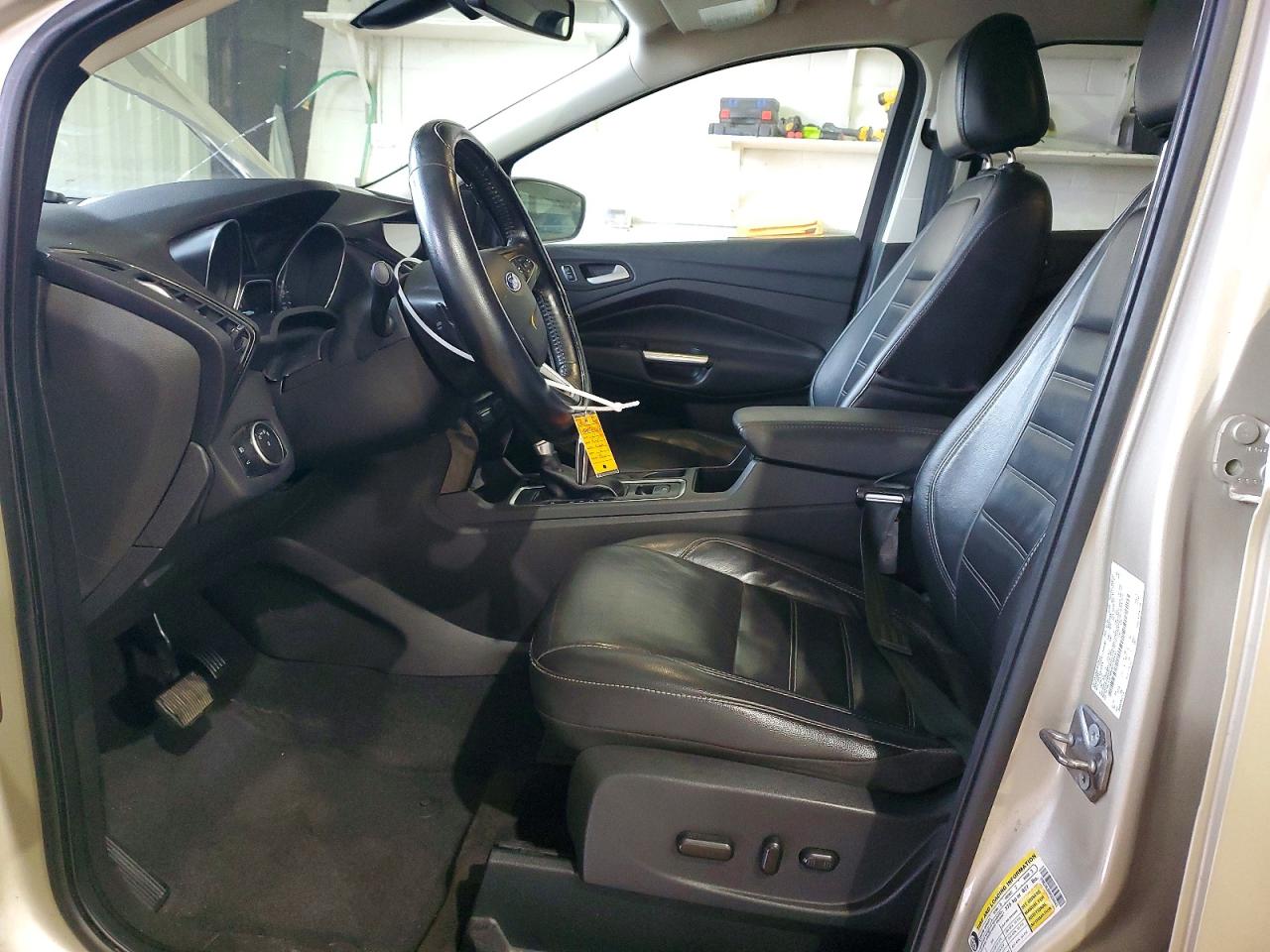 2017 FORD ESCAPE TITANIUM photo 7