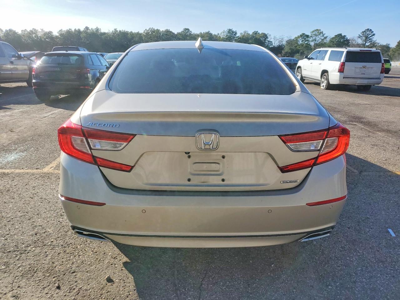 2018 HONDA ACCORD TOURING photo 6