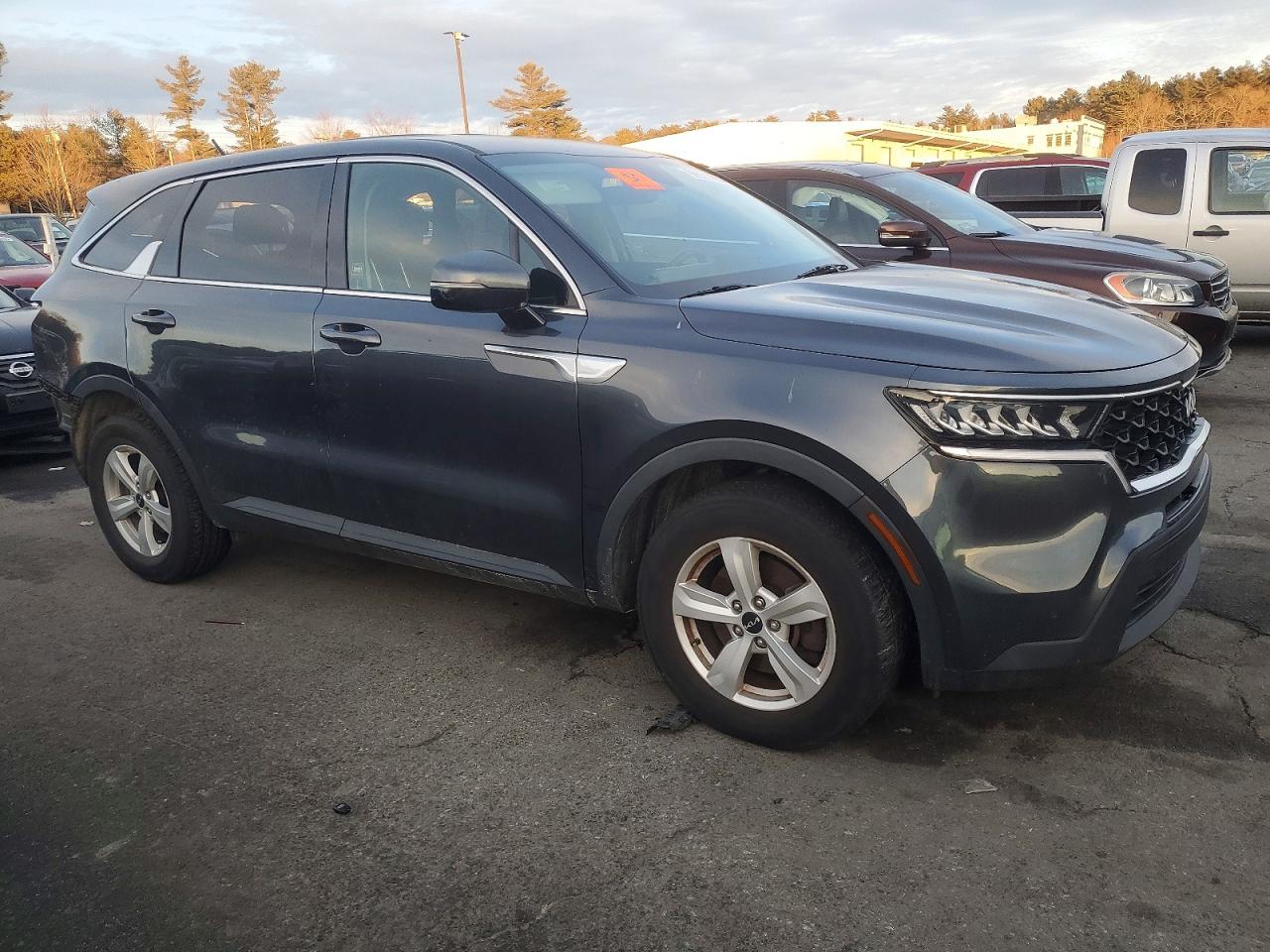 2022 KIA SORENTO LX photo 4