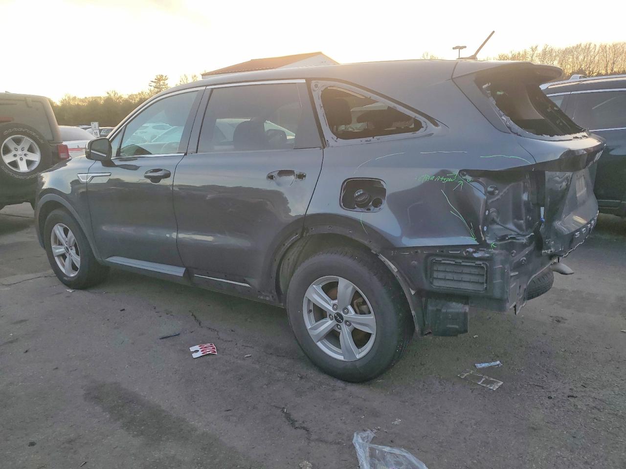2022 KIA SORENTO LX photo 2