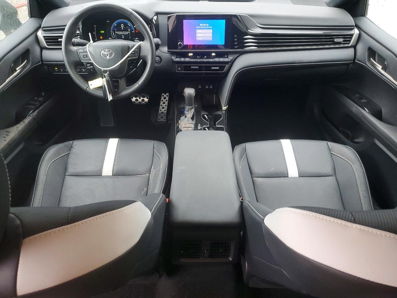 2025 TOYOTA CAMRY XSE photo 8