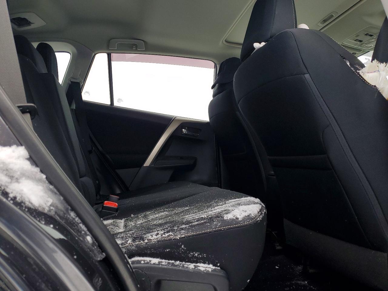 2015 TOYOTA RAV4 XLE photo 11