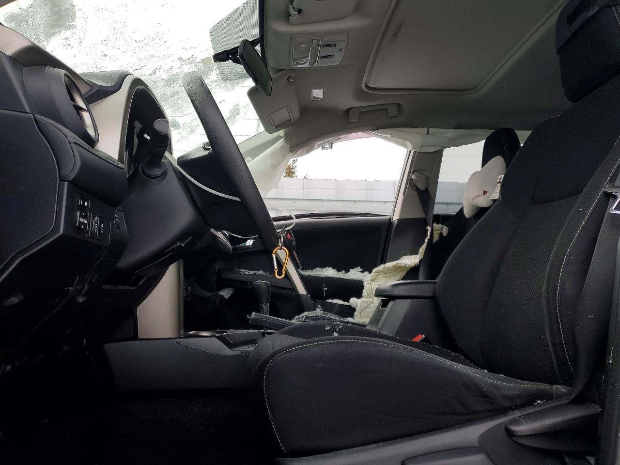 2015 TOYOTA RAV4 XLE photo 7