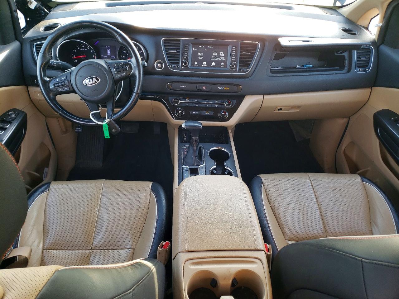 2020 KIA SEDONA LX photo 8