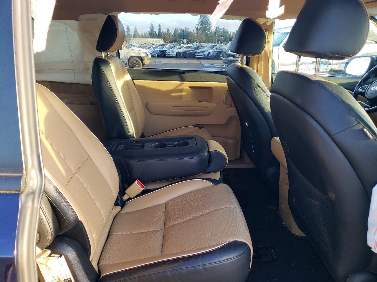 2020 KIA SEDONA LX photo 10