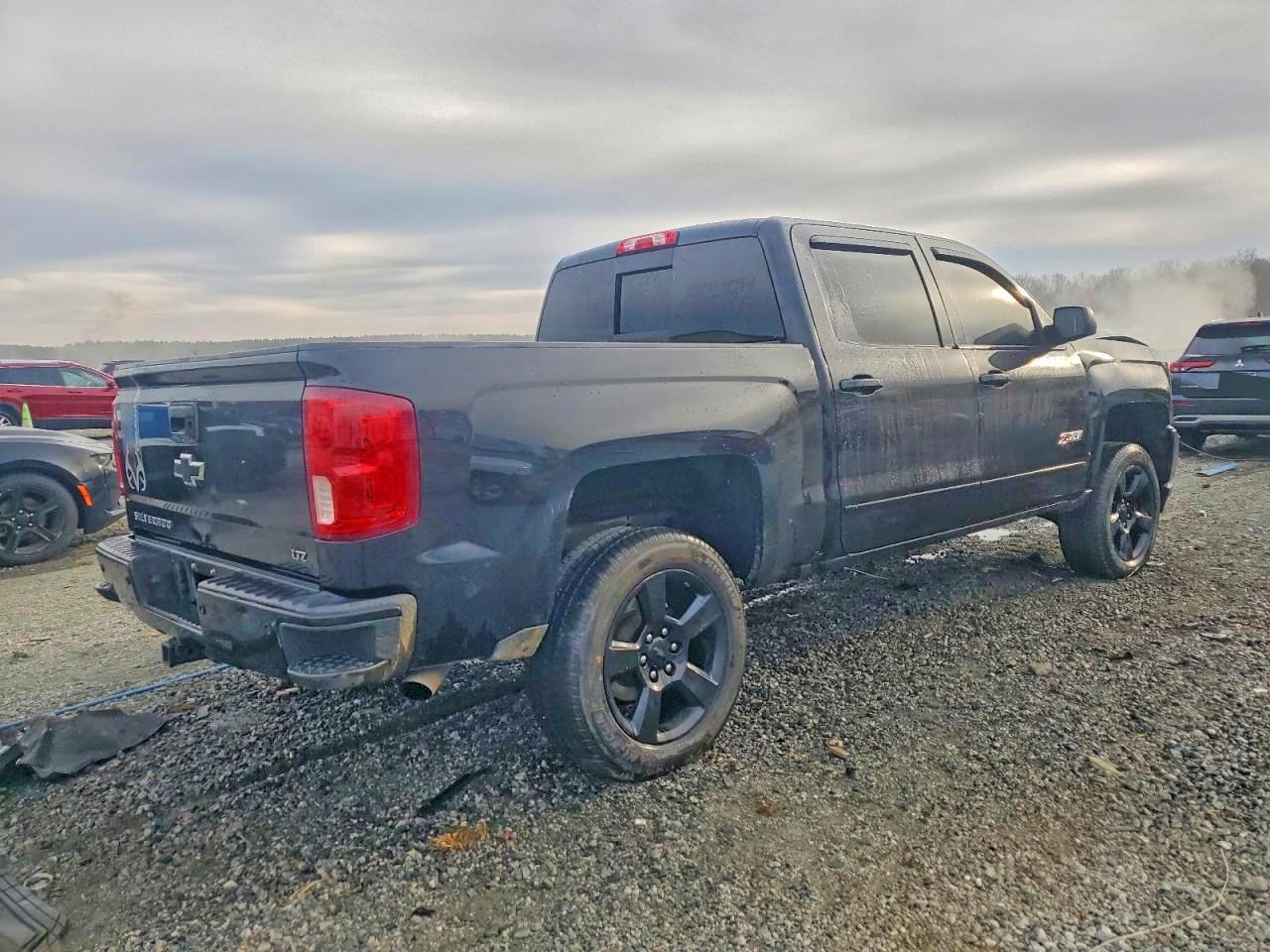 2017 CHEVROLET SILVERADO K1500 LTZ photo 3