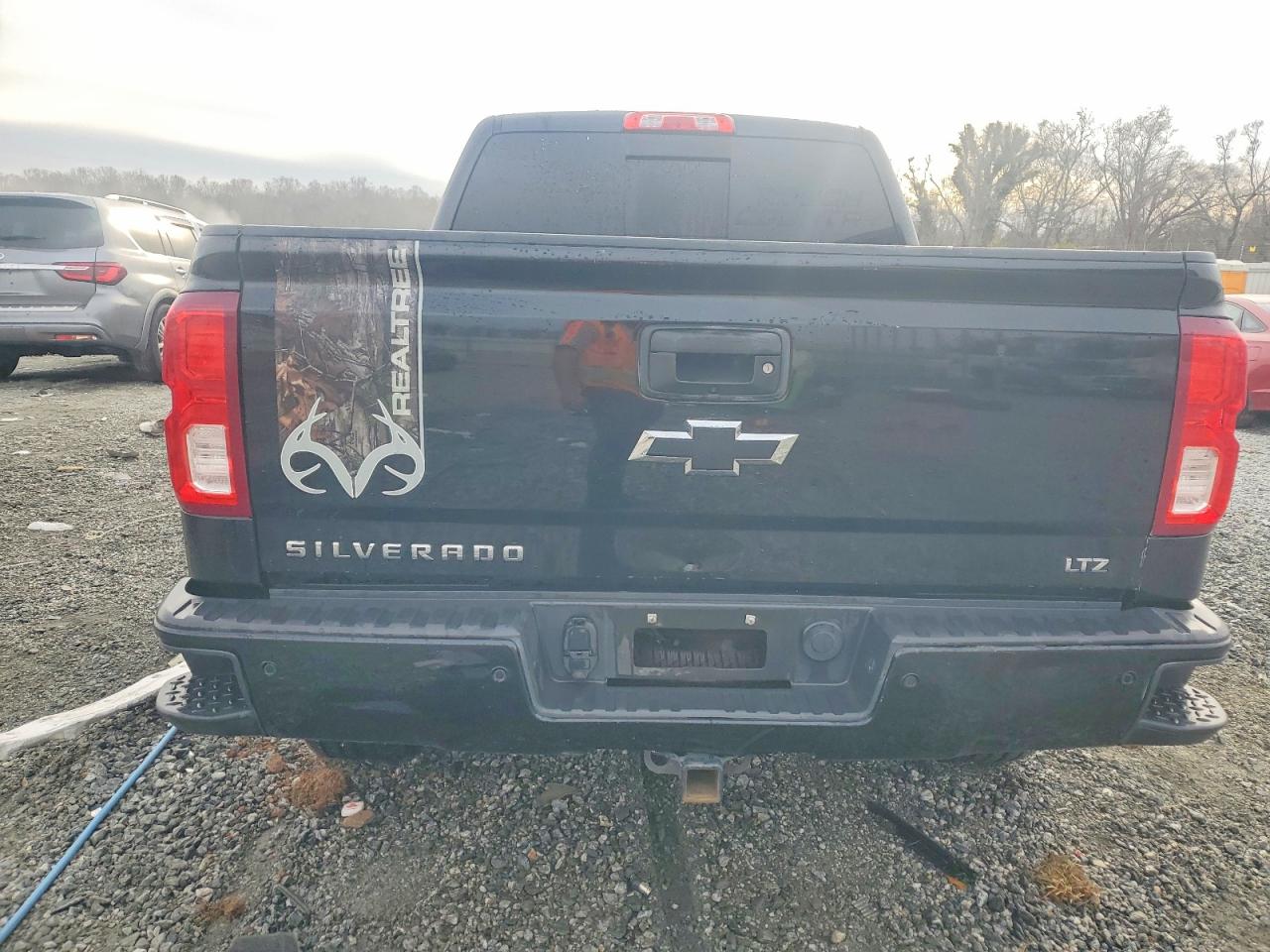2017 CHEVROLET SILVERADO K1500 LTZ photo 6