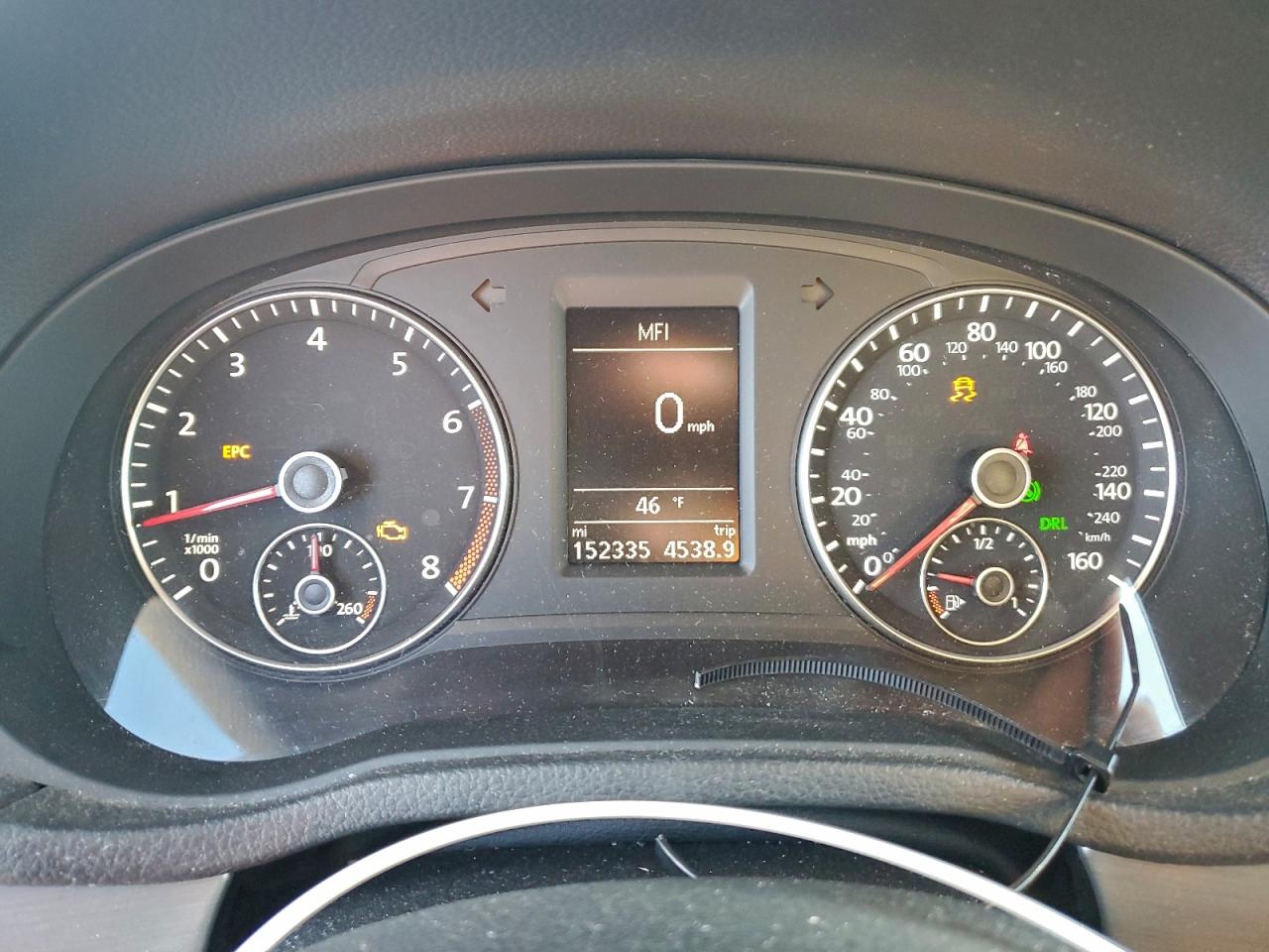 2015 VOLKSWAGEN PASSAT SE photo 9