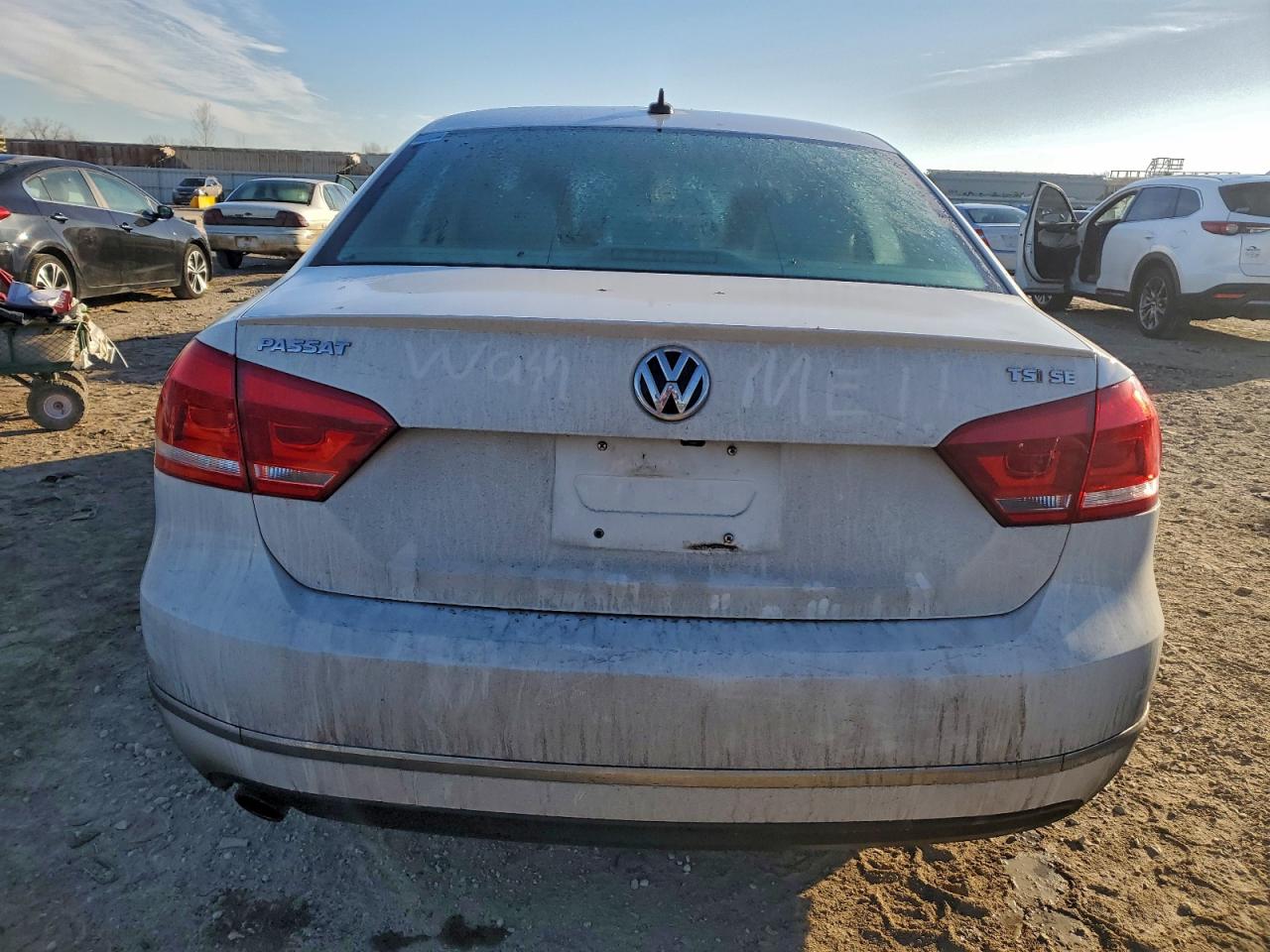 2015 VOLKSWAGEN PASSAT SE photo 6