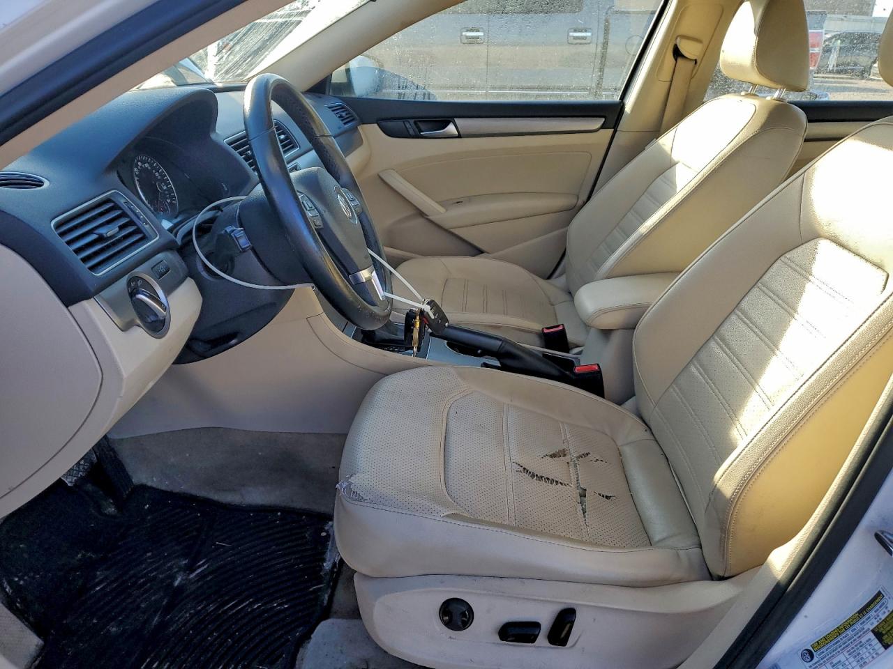 2015 VOLKSWAGEN PASSAT SE photo 7