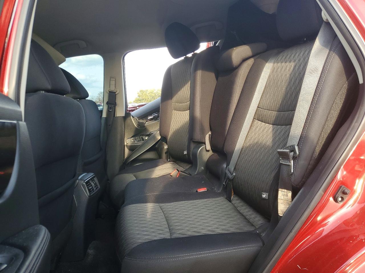 2018 NISSAN ROGUE S photo 11
