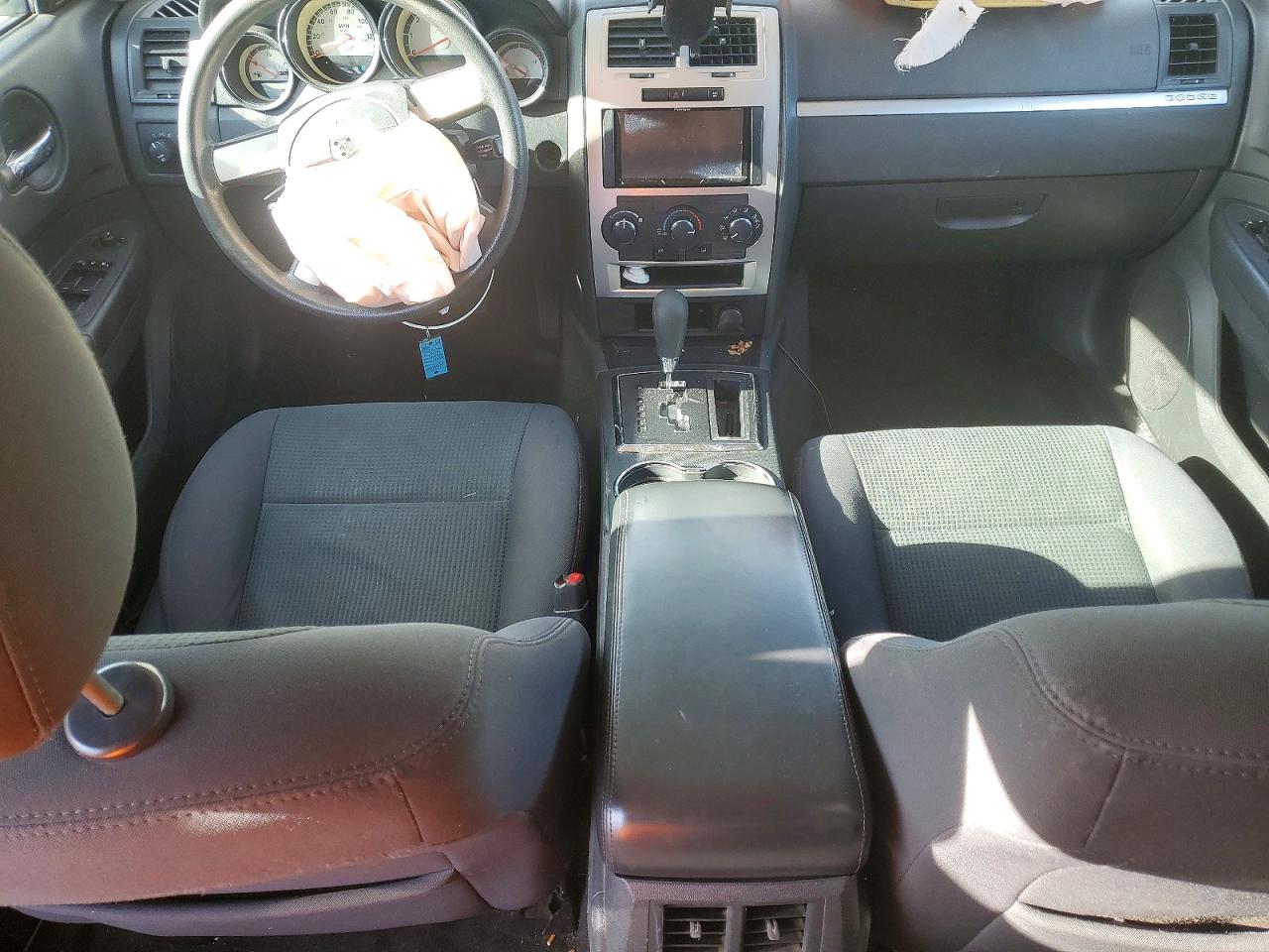 2010 DODGE CHARGER SXT photo 8