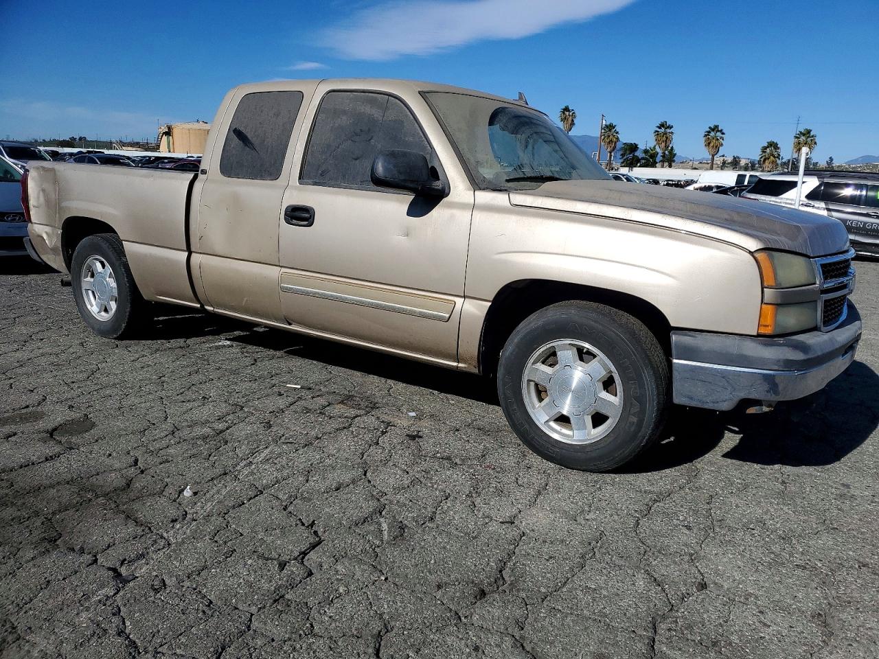 2006 CHEVROLET SILVERADO C1500 photo 4