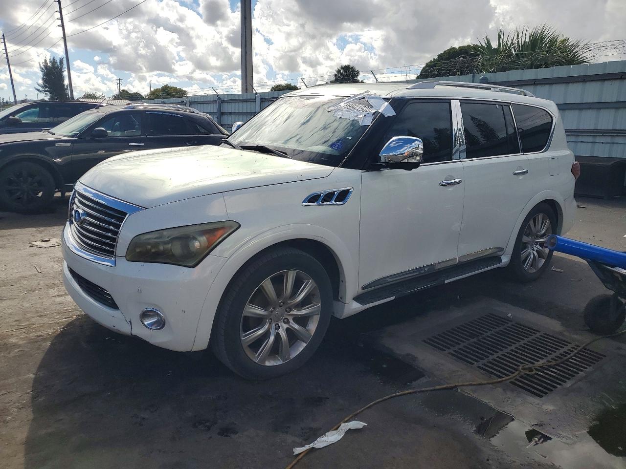 2011 INFINITI QX56