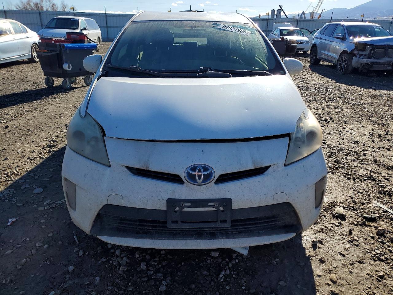 2013 TOYOTA PRIUS photo 5