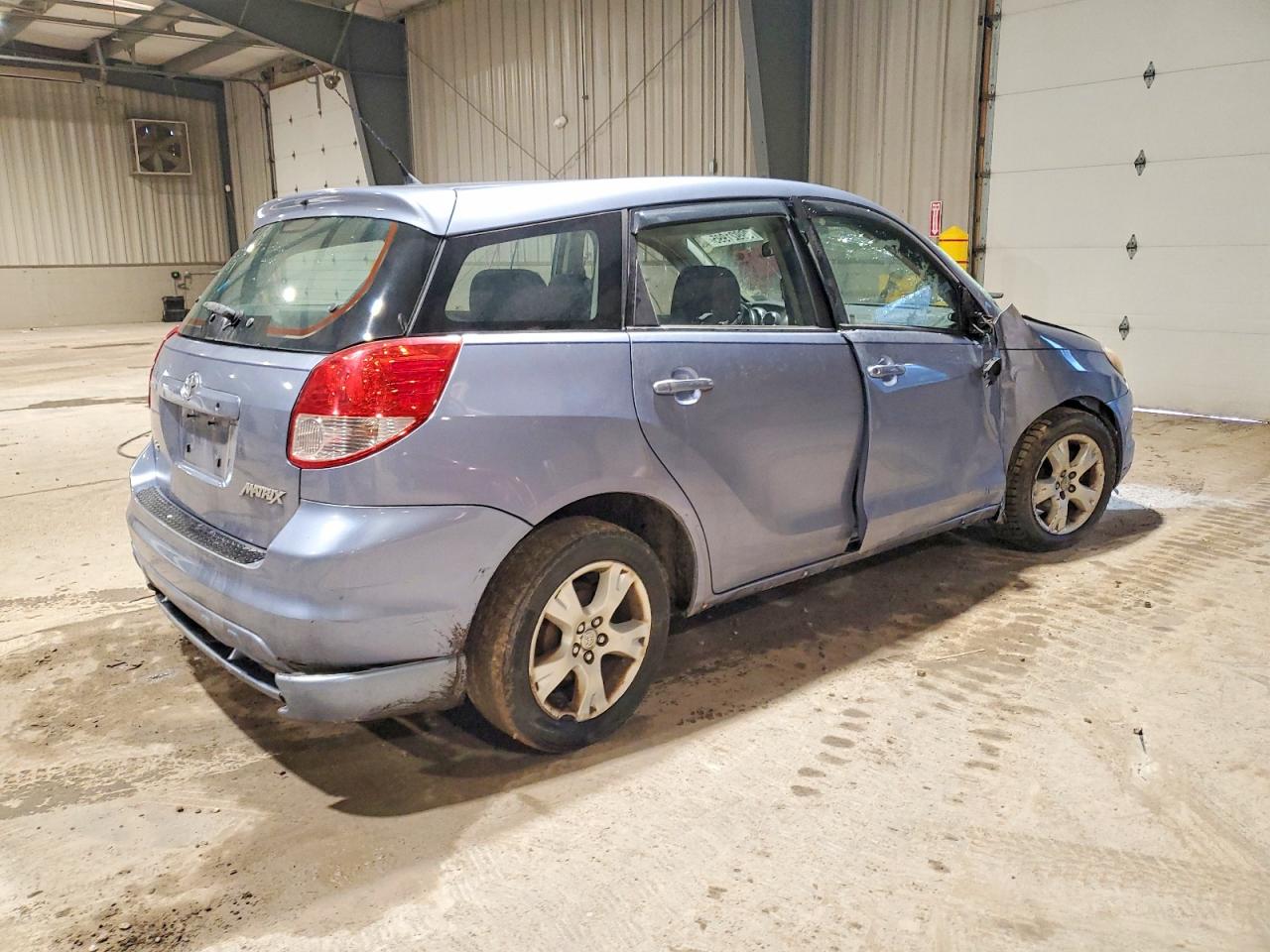2004 TOYOTA COROLLA MATRIX XR photo 3
