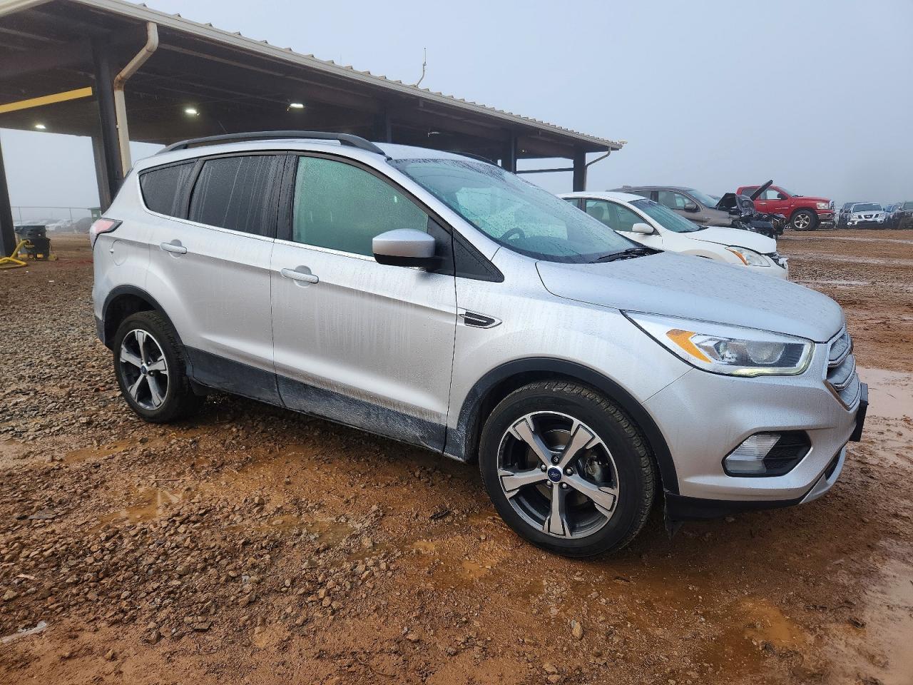 2017 FORD ESCAPE photo 4