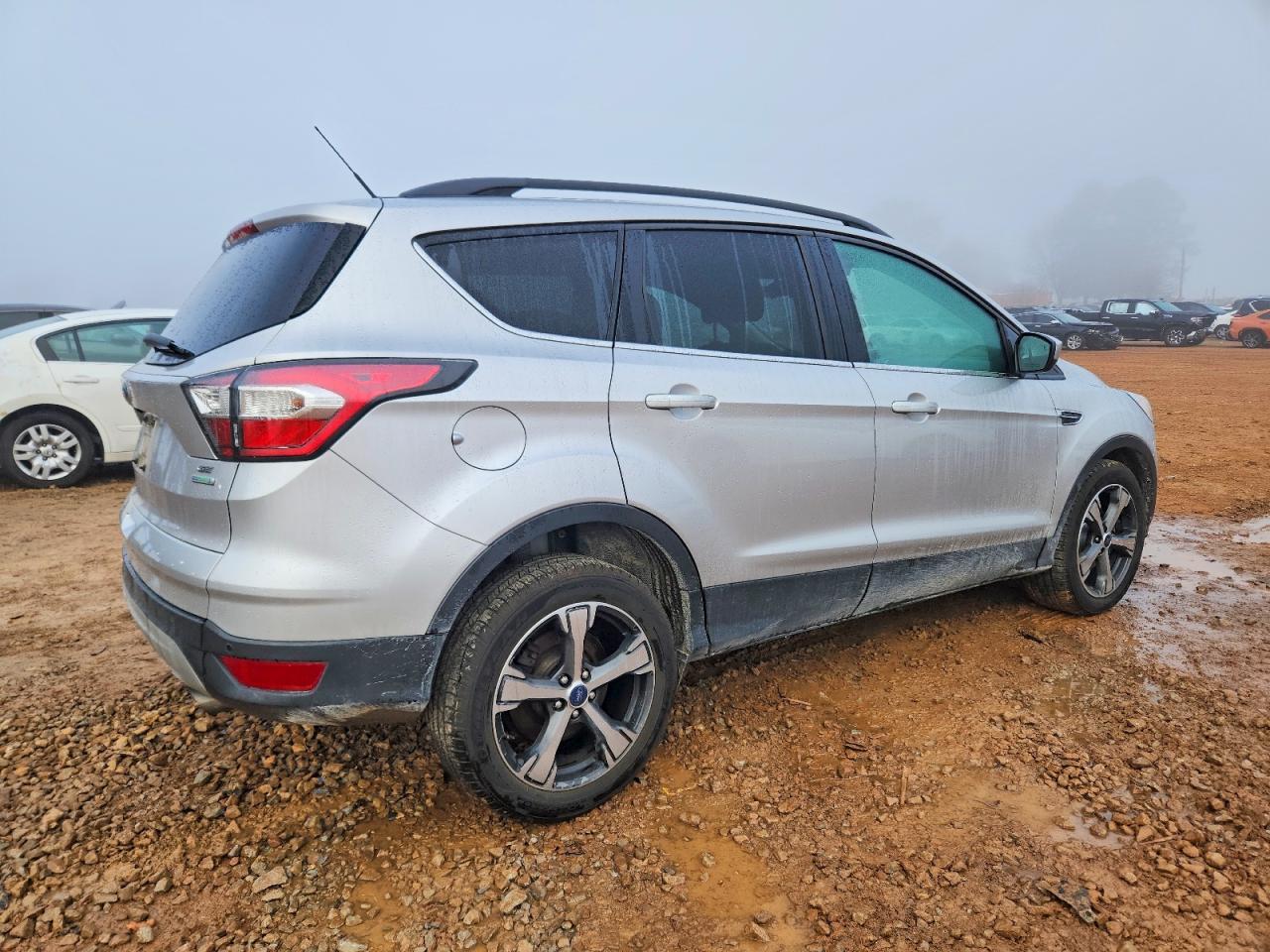 2017 FORD ESCAPE photo 3