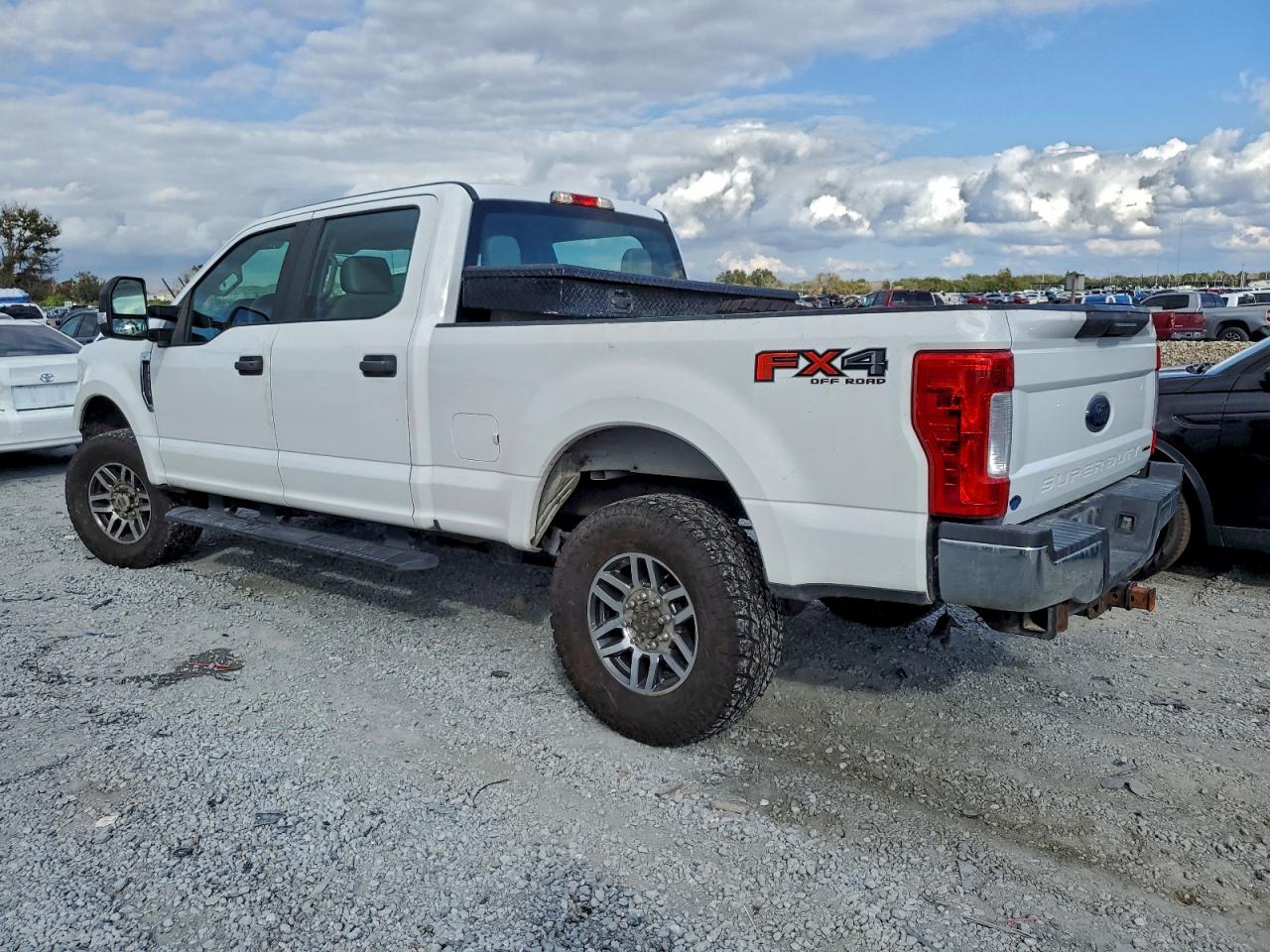 2017 FORD F250 SUPER DUTY photo 2