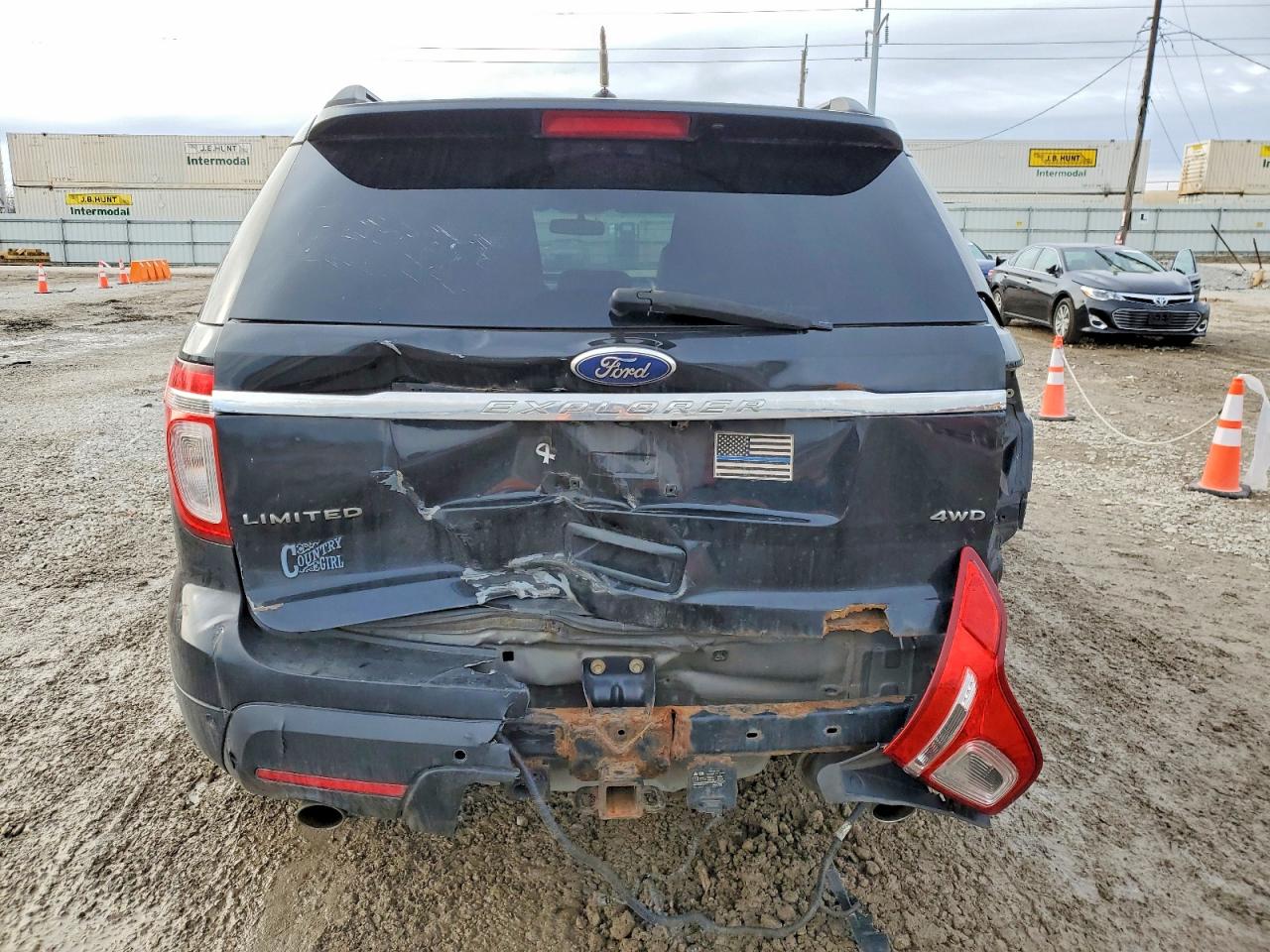 2011 FORD EXPLORER XLT photo 6