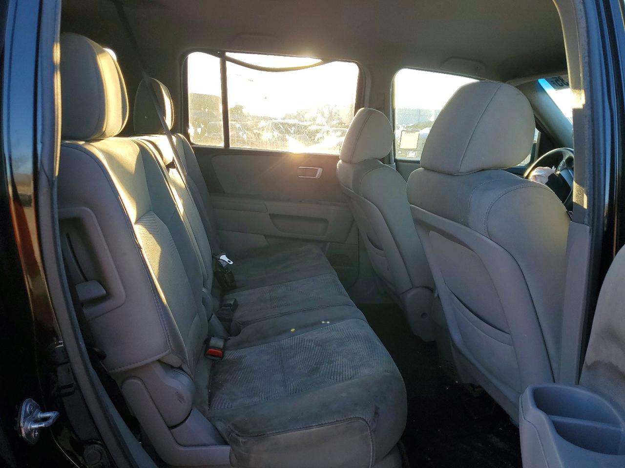 2012 HONDA PILOT LX photo 11