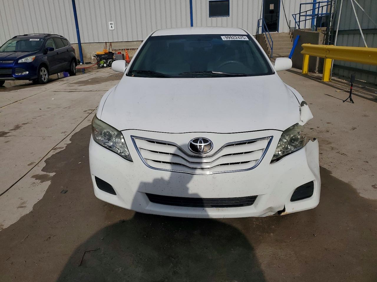 2011 TOYOTA CAMRY BASE photo 5