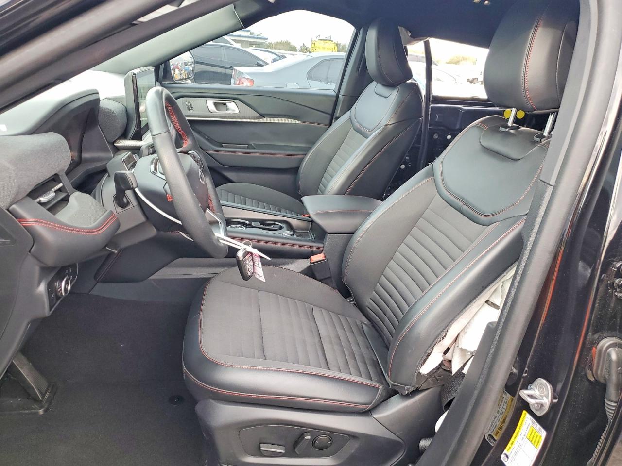 2025 FORD EXPLORER ST-LINE photo 7