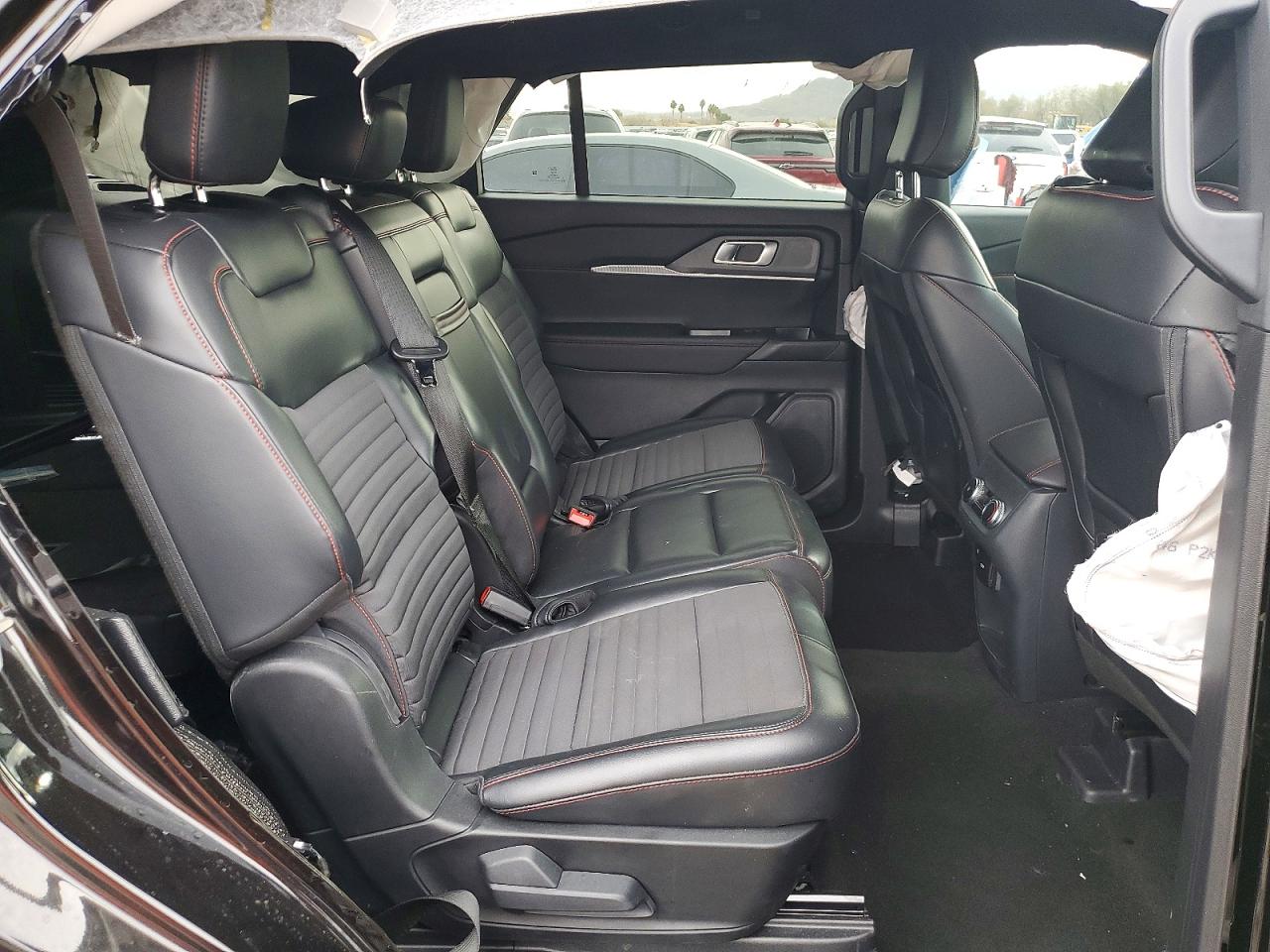 2025 FORD EXPLORER ST-LINE photo 11