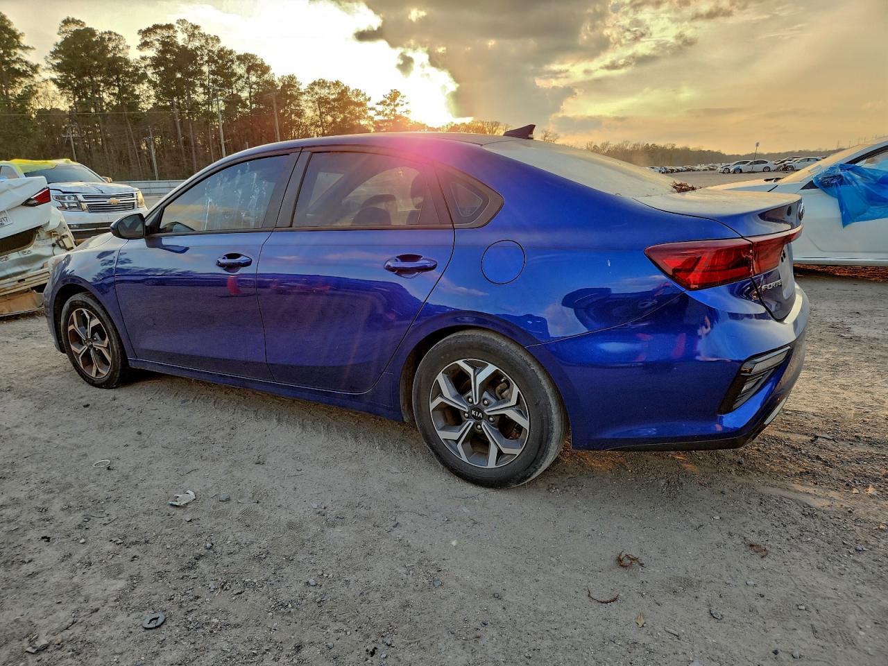 2021 KIA FORTE FE photo 2