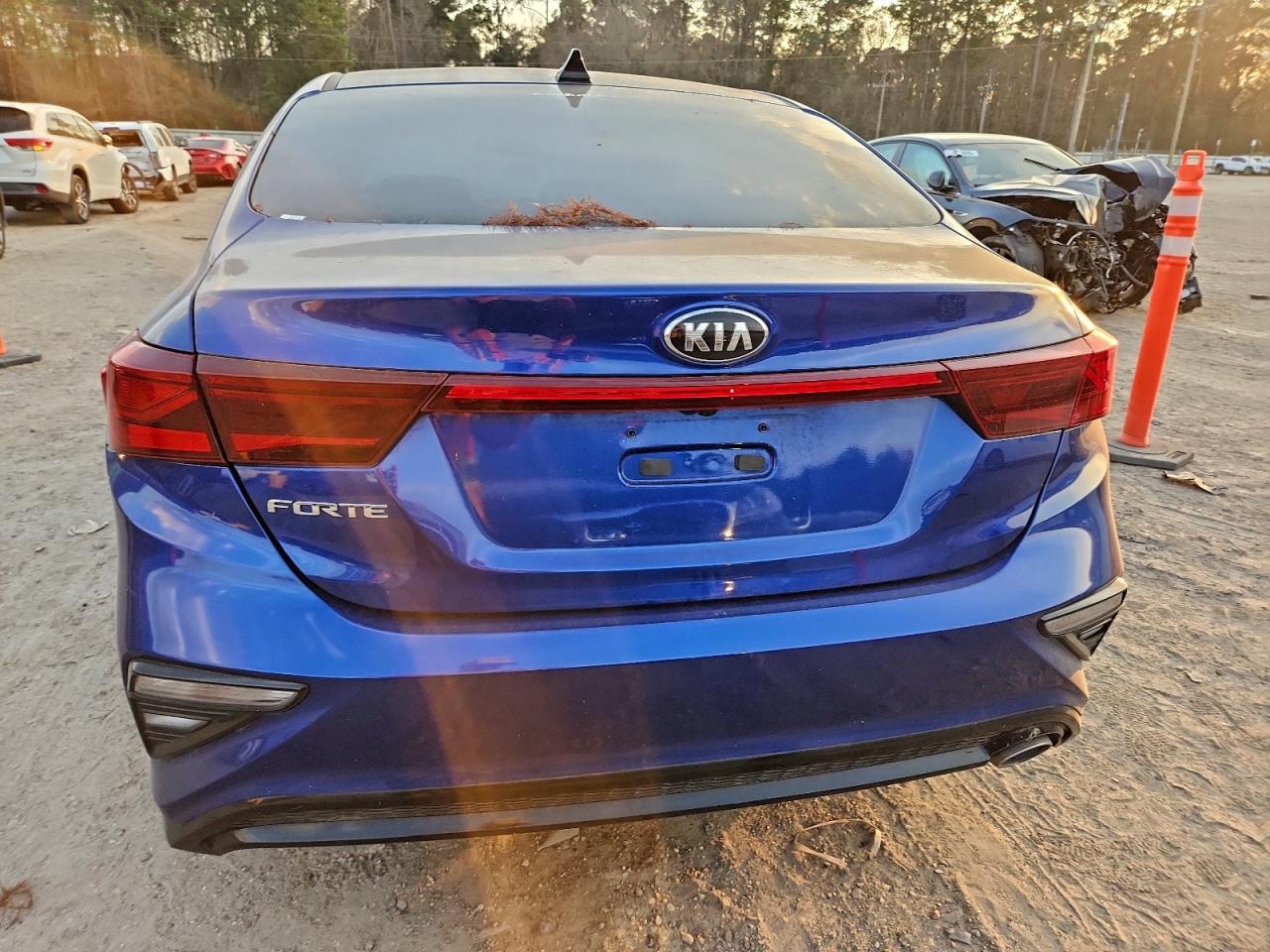 2021 KIA FORTE FE photo 6