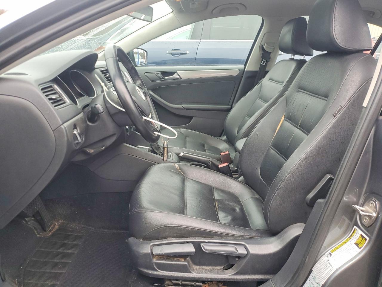 2017 VOLKSWAGEN JETTA SE photo 7