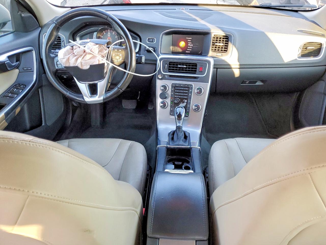 2018 VOLVO S60 PREMIER photo 8
