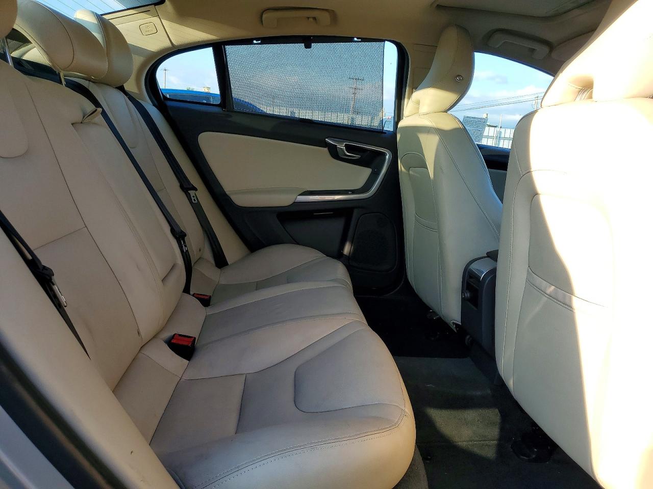 2018 VOLVO S60 PREMIER photo 10