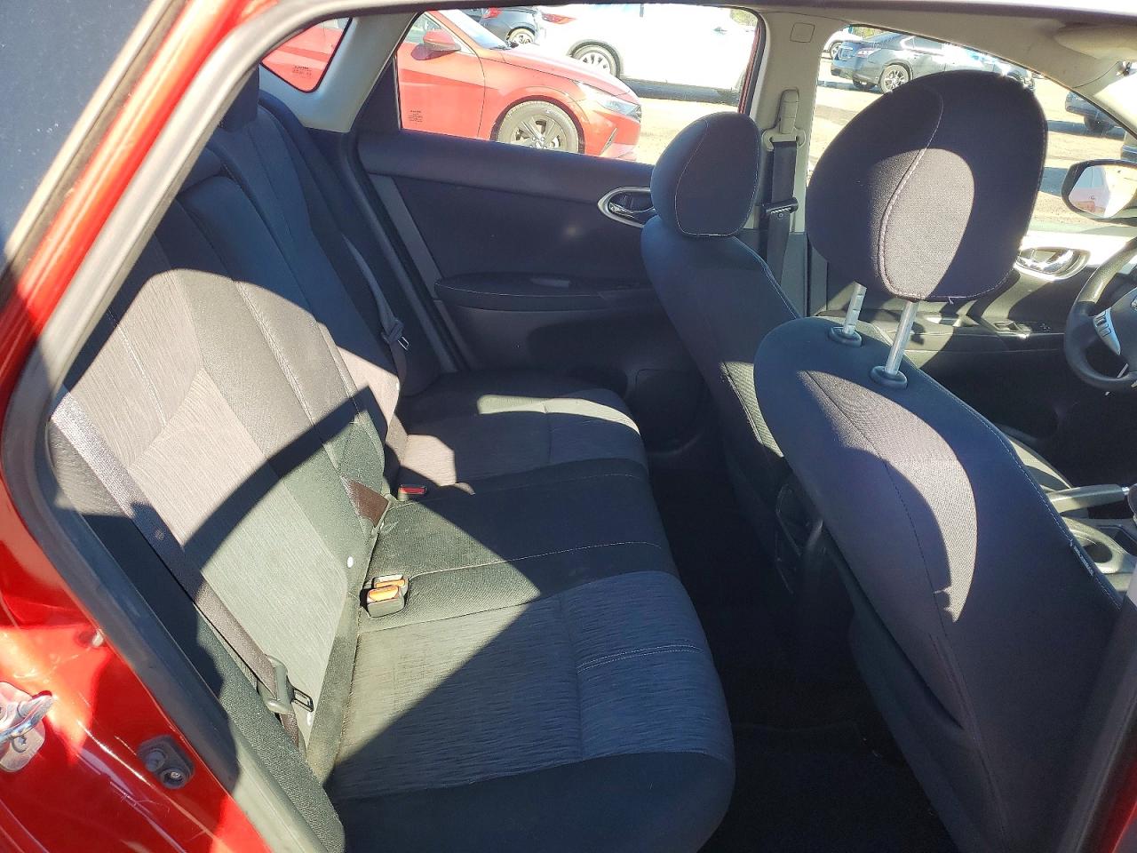 2014 NISSAN SENTRA S photo 10
