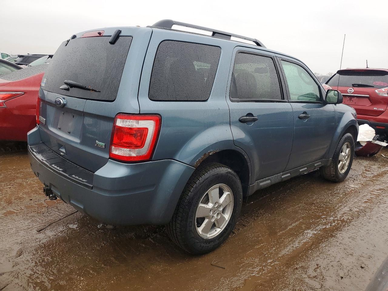 2011 FORD ESCAPE XLT photo 3