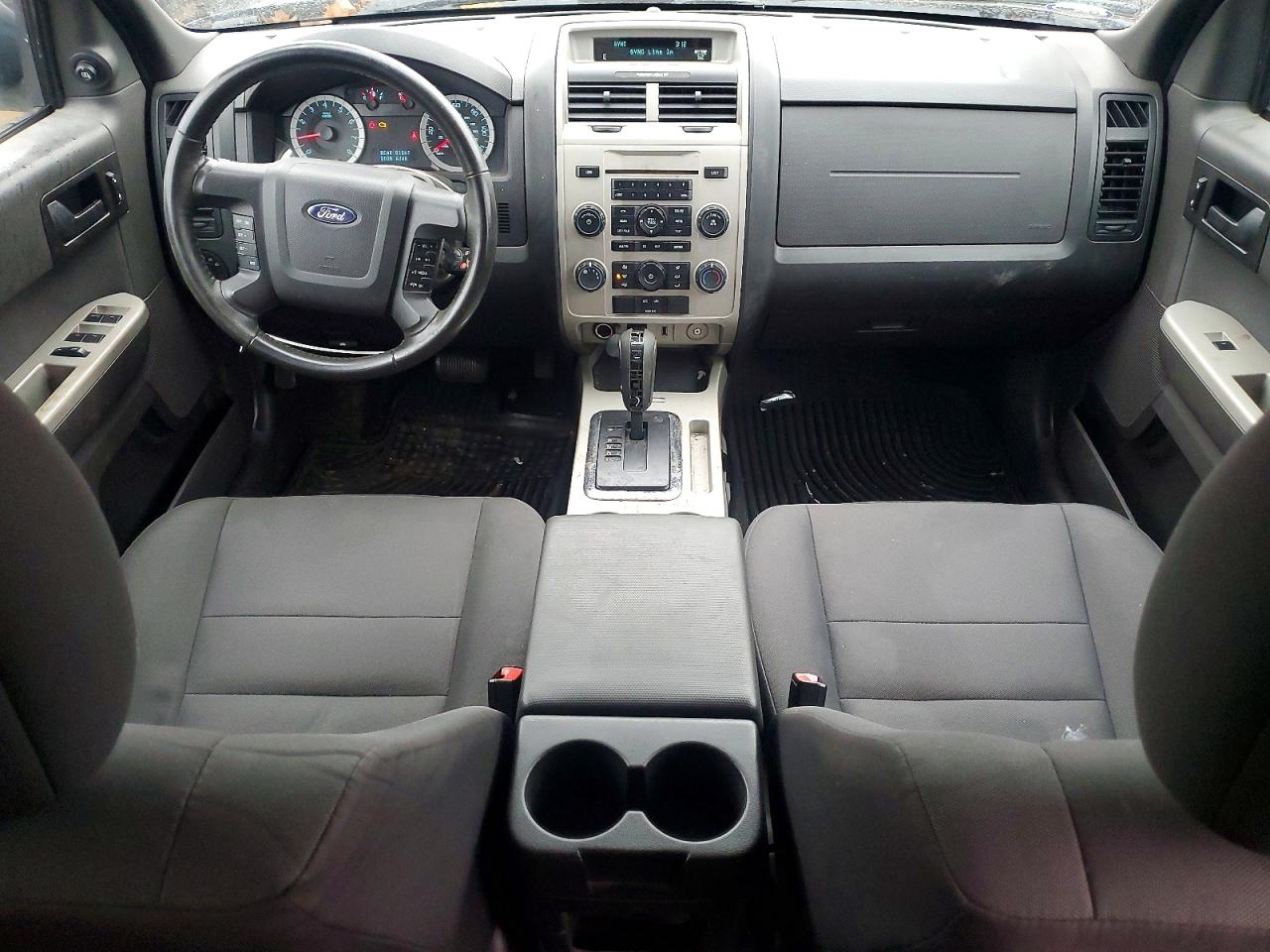 2011 FORD ESCAPE XLT photo 8