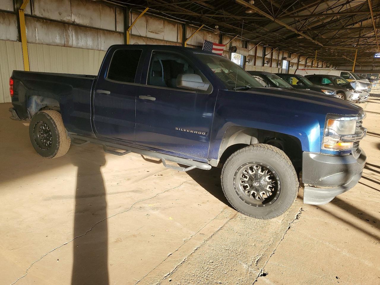 2016 CHEVROLET SILVERADO C1500 photo 4