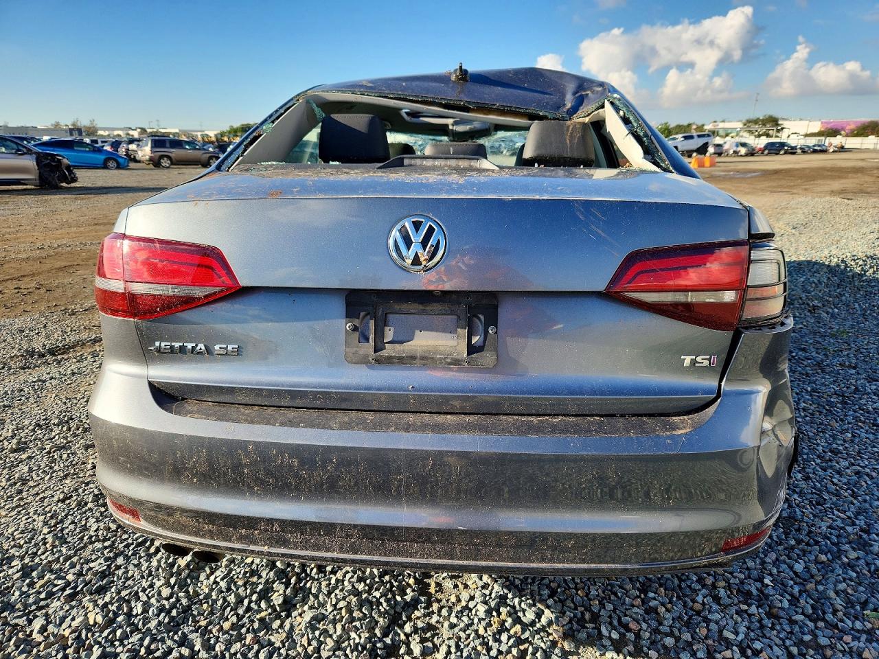 2017 VOLKSWAGEN JETTA SE photo 6