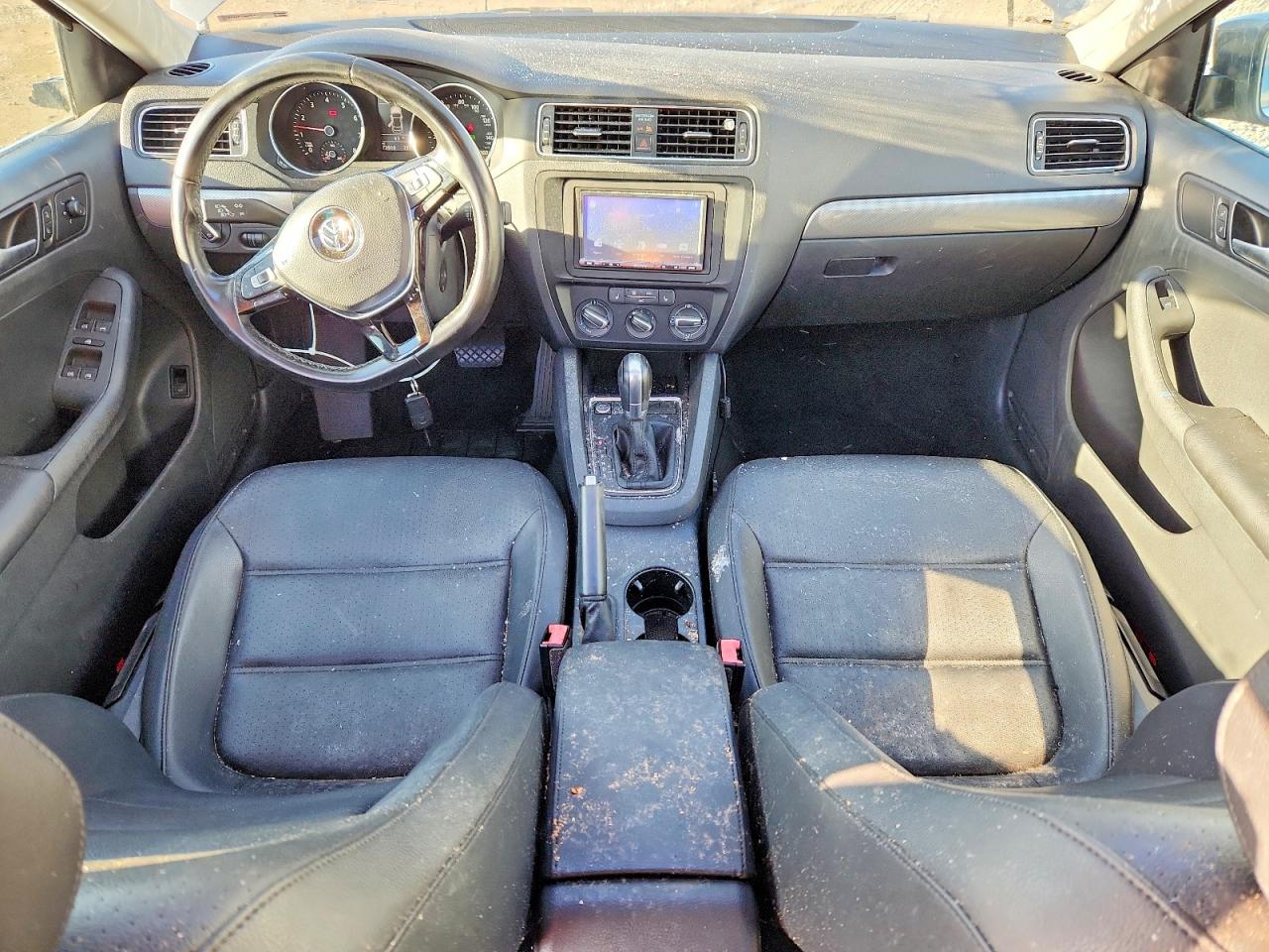 2017 VOLKSWAGEN JETTA SE photo 8