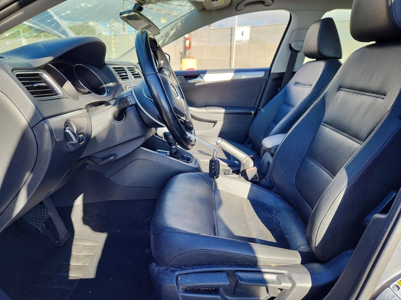 2017 VOLKSWAGEN JETTA SE photo 7