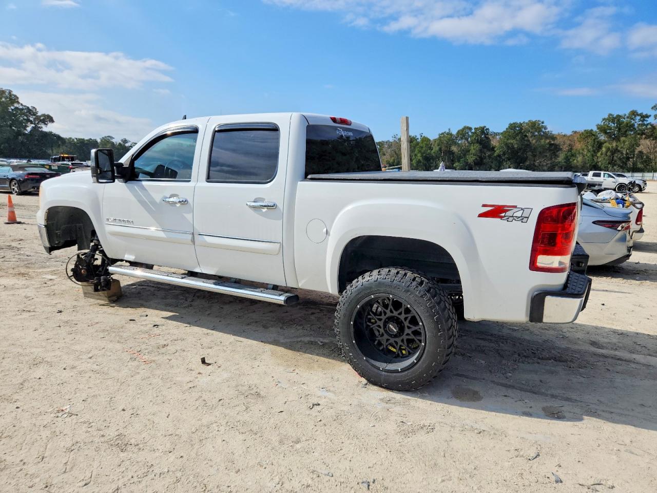 2008 GMC SIERRA K1500 photo 2