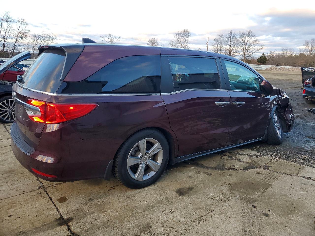 2019 HONDA ODYSSEY EXL photo 3