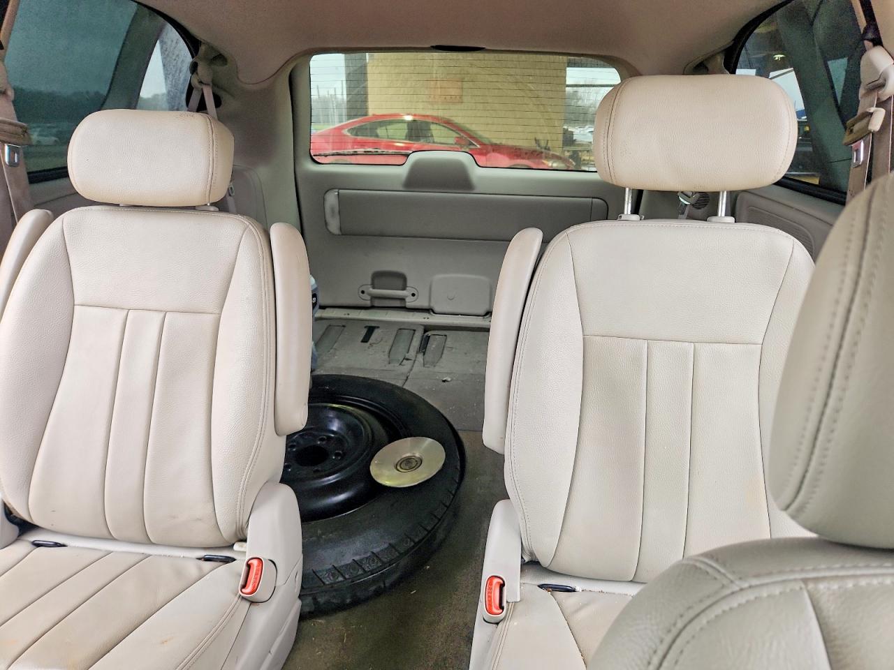 2006 CHRYSLER TOWN & COUNTRY TOURING photo 10
