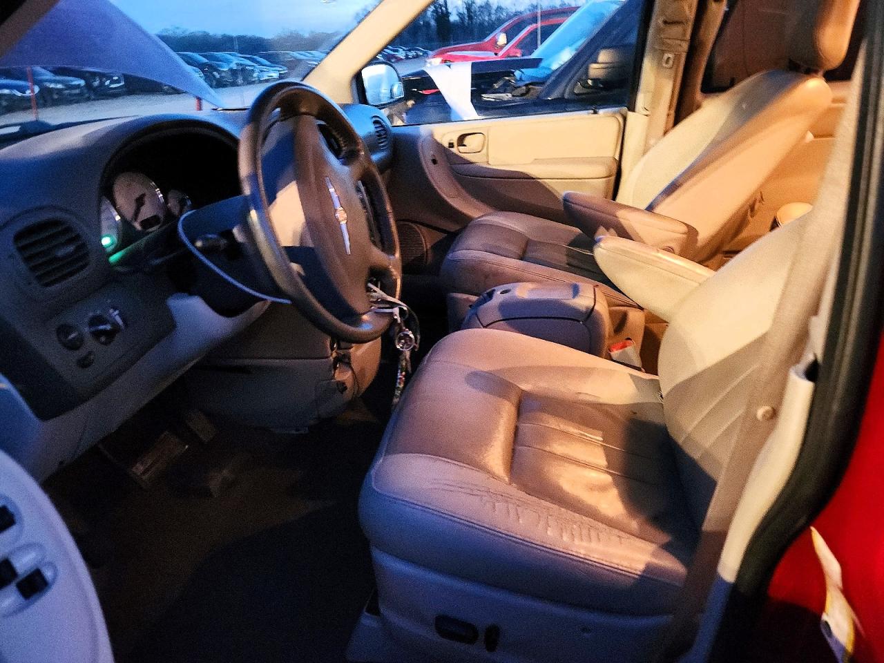 2006 CHRYSLER TOWN & COUNTRY TOURING photo 7