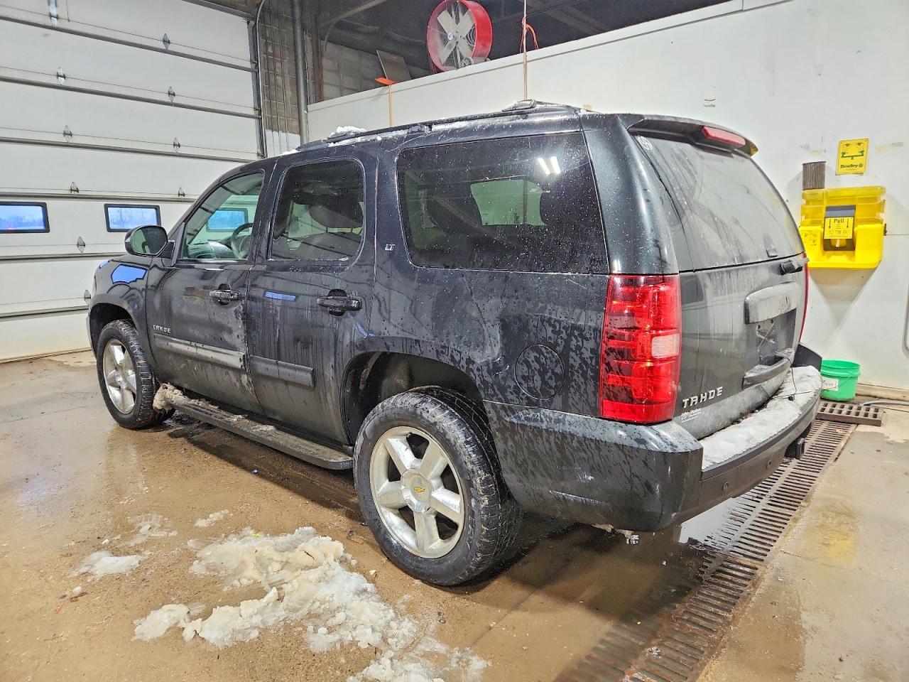 2013 CHEVROLET TAHOE K1500 LT photo 2