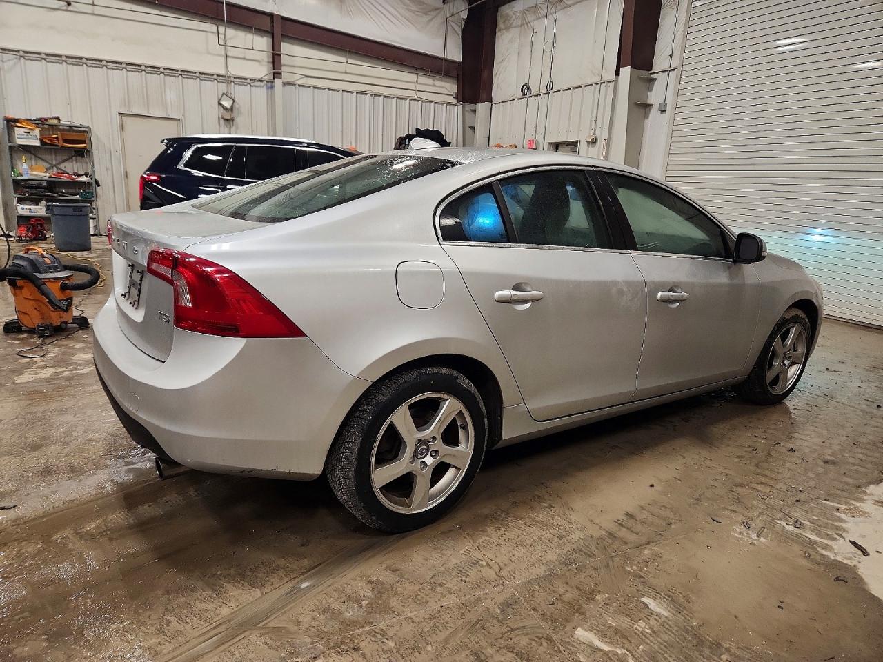 2012 VOLVO S60 T5 photo 3