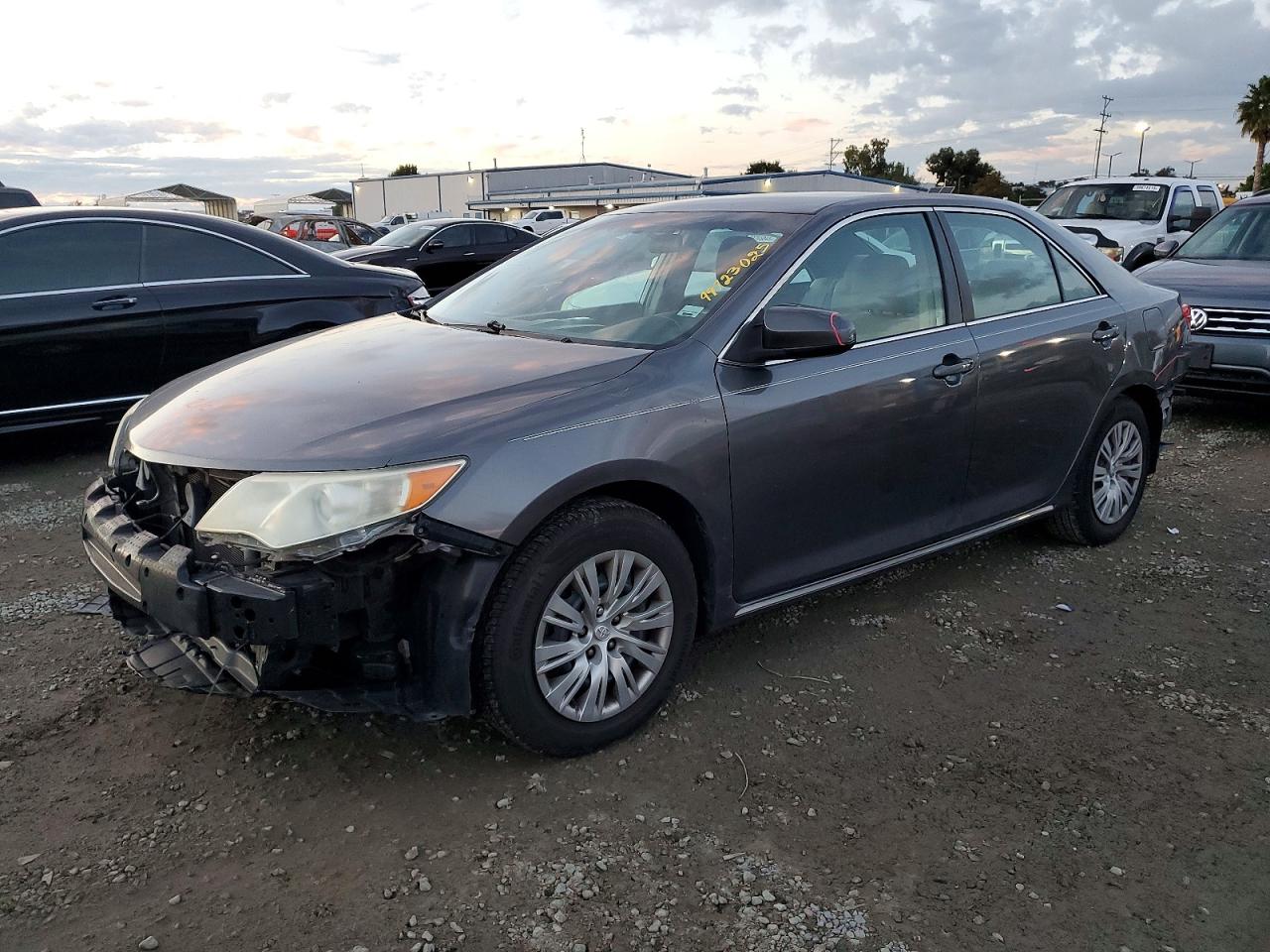 2014 TOYOTA CAMRY