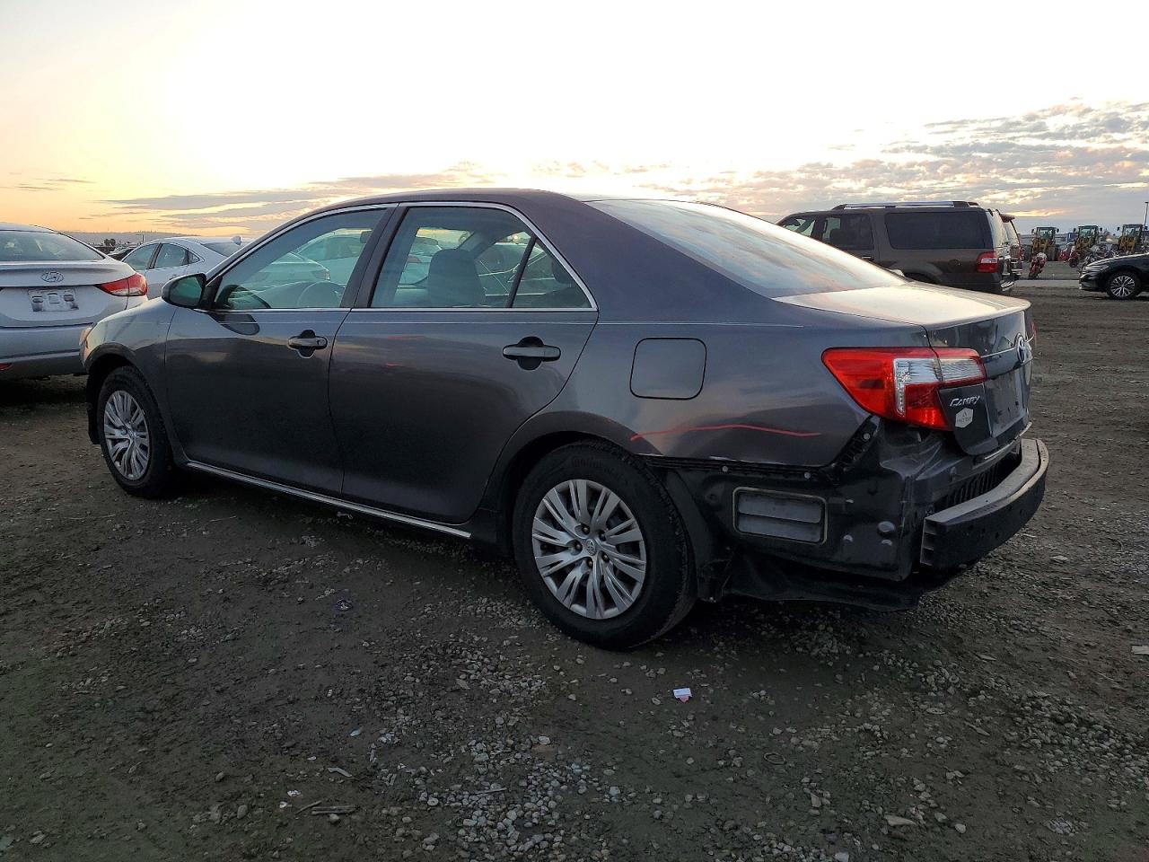 2014 TOYOTA CAMRY L photo 2