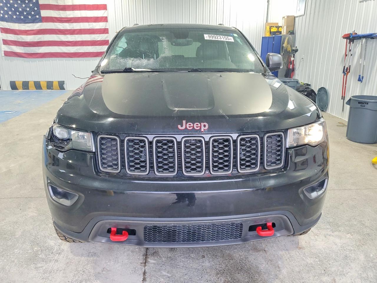 2018 JEEP GRAND CHEROKEE TRAILHAWK photo 9