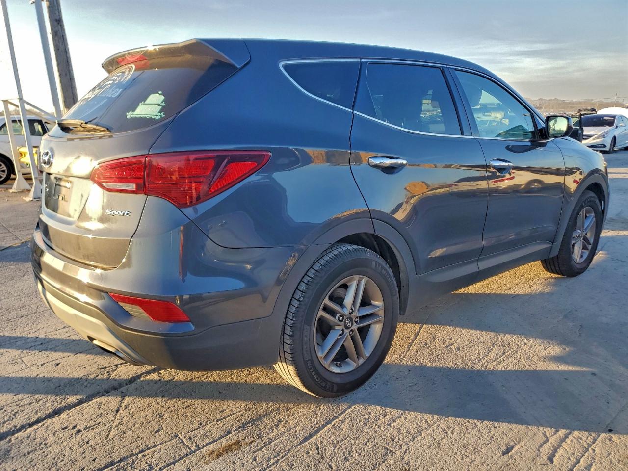 2018 HYUNDAI SANTA FE SPORT photo 3